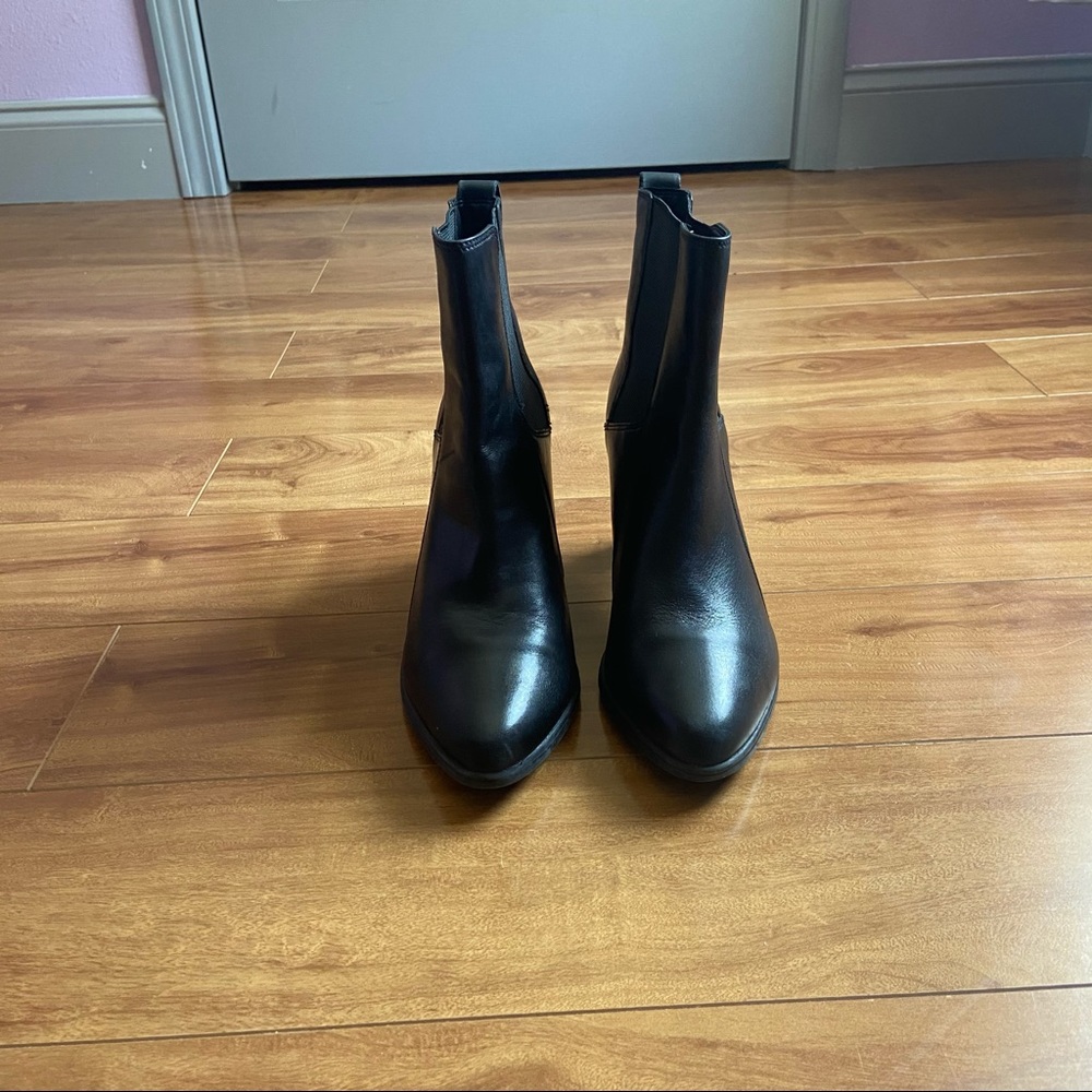 Clark’s Leather Black Point Toed Booties